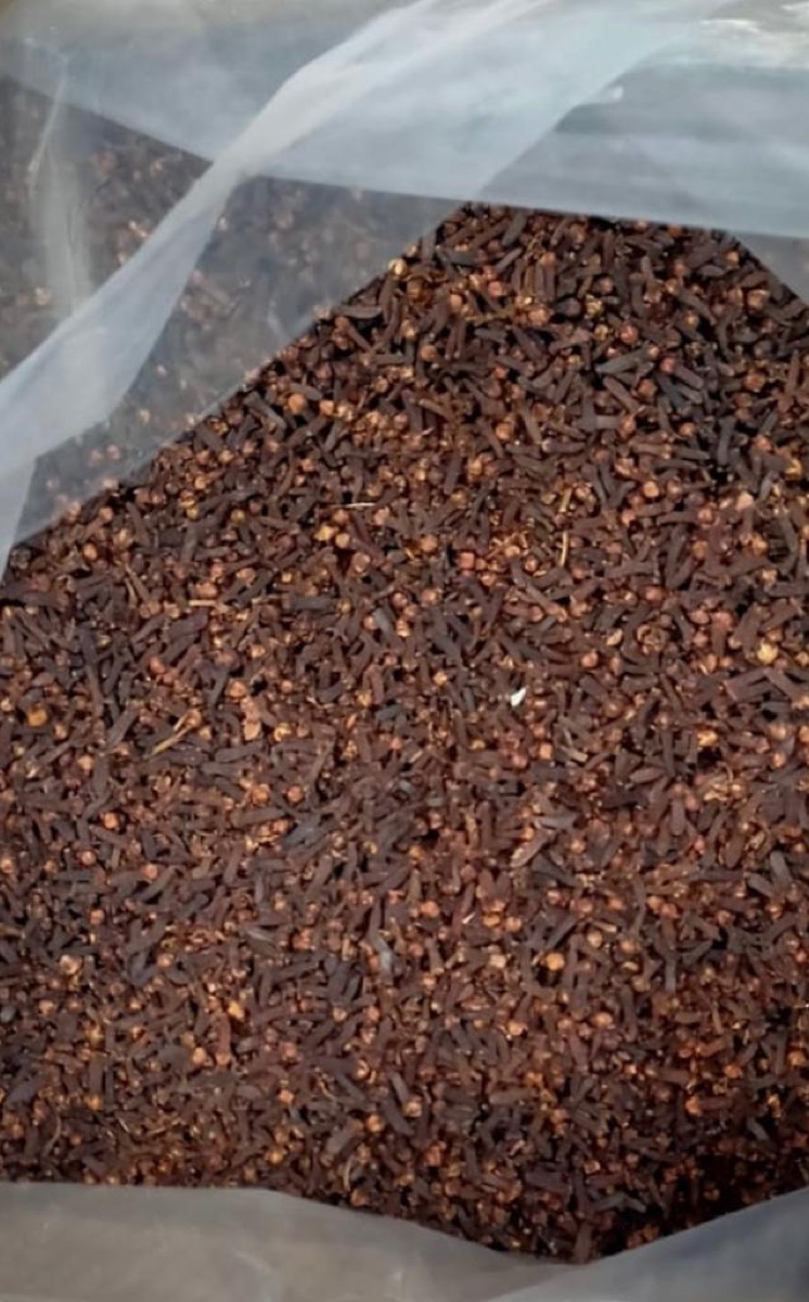 Cloves